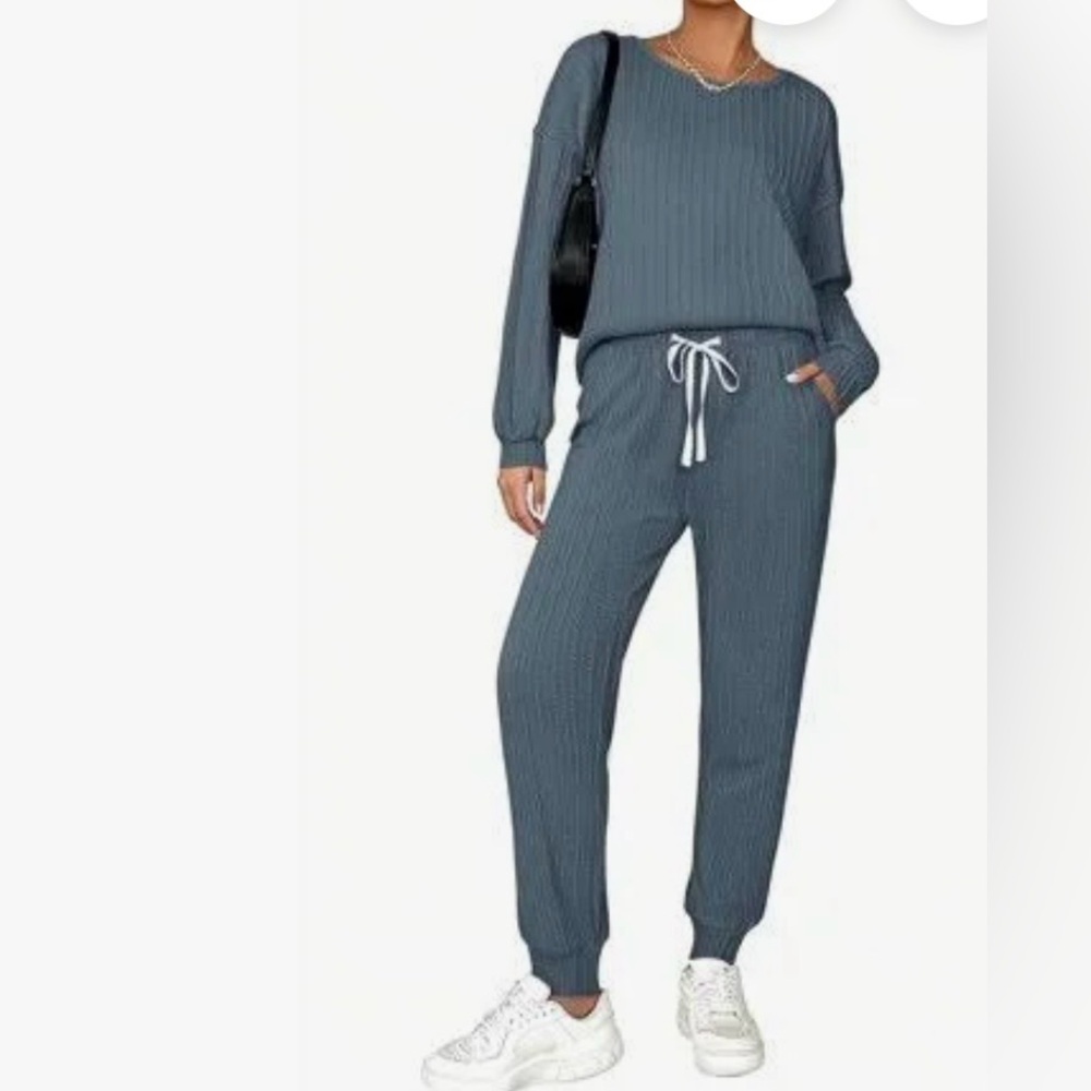 NWT Ekouaer Women's Ribbed Casual Lounge Jogger set. EKR